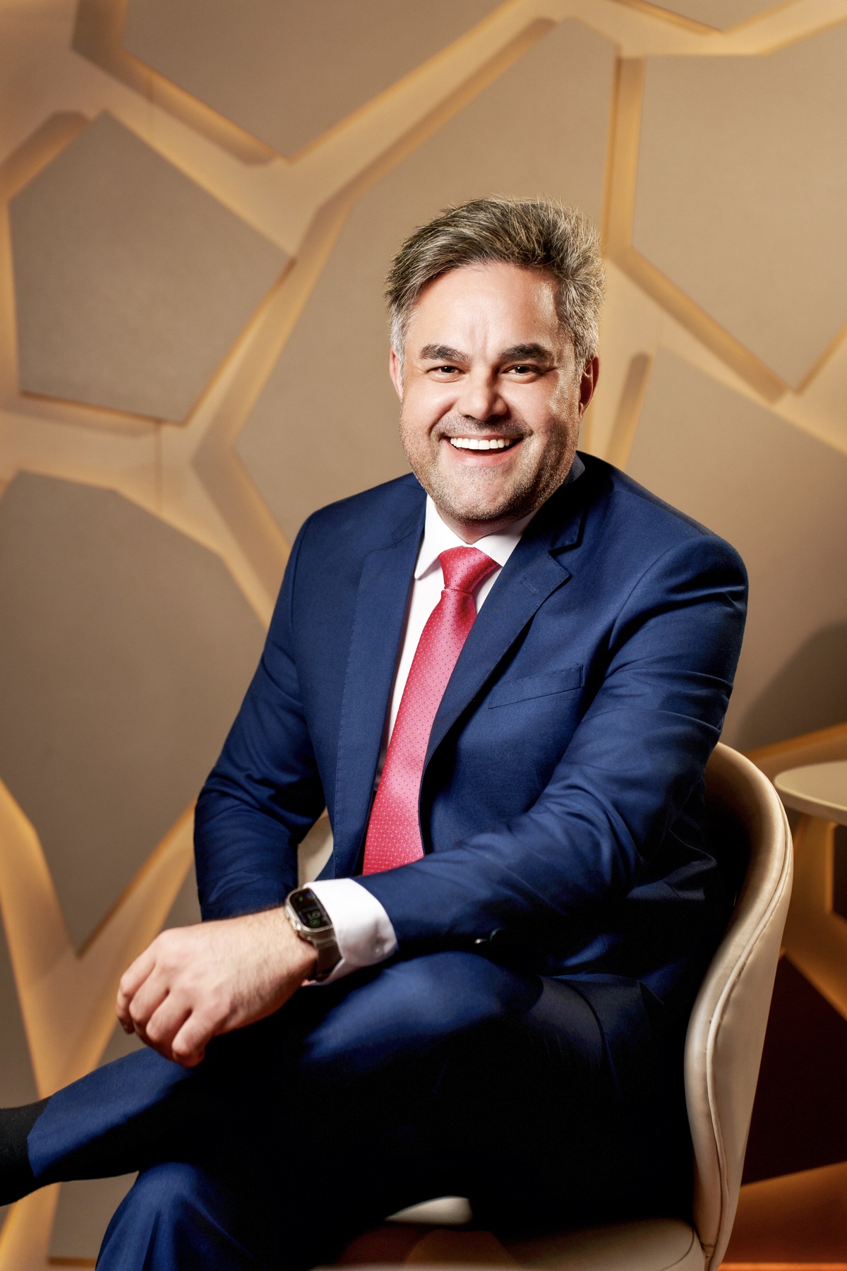 Dr. Mário Vasconcelos sorrindo